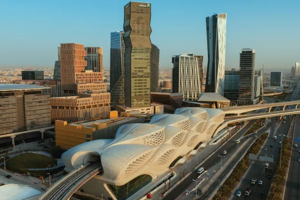 Saudi Finance Ministry Warns Against Starting Government Projects Before Contract Awards