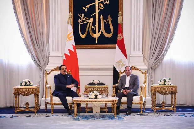 الرئيس المصري عبد الفتاح السيسي يستقبل عاهل البحرين الملك حمد بن عيسى في العلمين الخميس (الرئاسة المصرية)