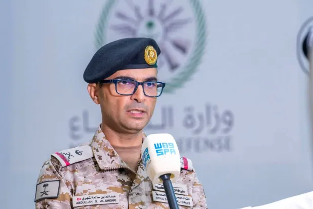 اللواء البحري الركن عبد الله الشهري قائد التحالف البحري الدفاعي خلال تصريحه لـ«وكالة الأنباء السعودية» (واس)