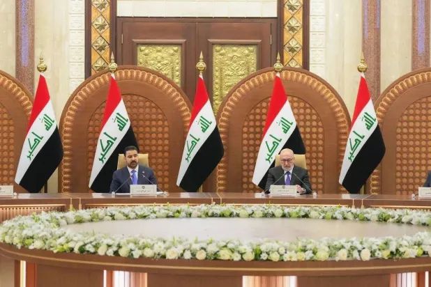 Prime Minister Ali al-Zaidi (second left) chairs the meeting of the State Administration Coalition on Wednesday. (INA)