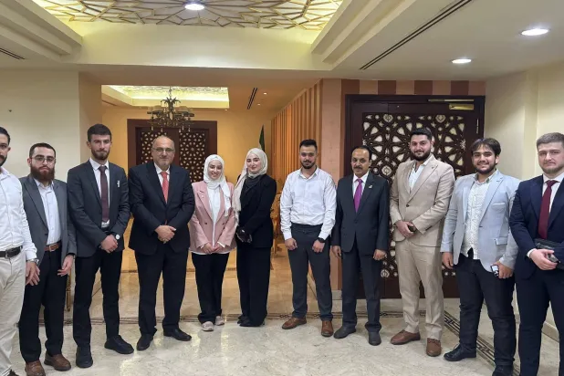 رئيس البعثة السورية في القاهرة يلتقي عدداً من الطلاب السوريين الدارسين في الجامعات المصرية (السفارة السورية في القاهرة)