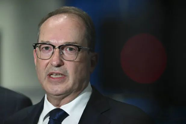 Almanya İçişleri Bakanı Alexander Dobrindt (DPA)