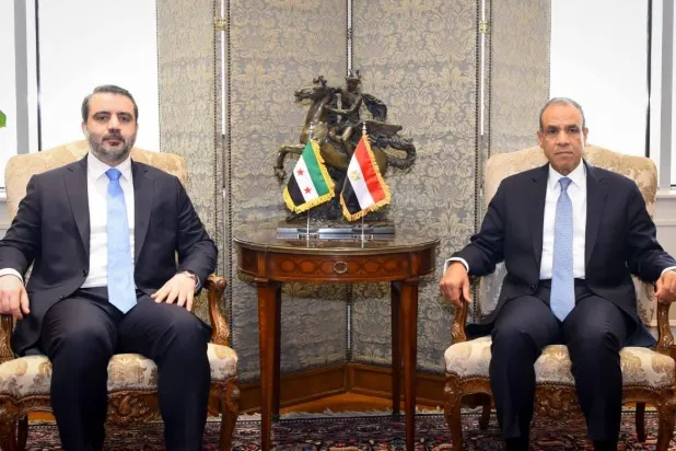 وزير الخارجية المصري بدر عبد العاطي خلال لقاء سابق مع نظيره السوري أسعد الشيباني في القاهرة (الخارجية المصرية)
