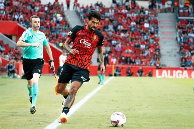 لاعب الوسط سامو كوستا (نادي مايوركا)
