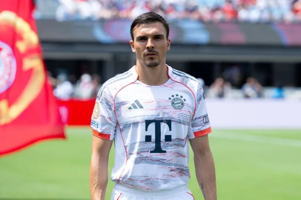 لاعب الوسط البرتغالي جواو بالينيا (د.ب.أ)