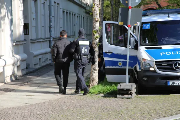Polis, 21 Nisan 2026'da Almanya'nın Leipzig kentinde bir operasyonda (DPA)