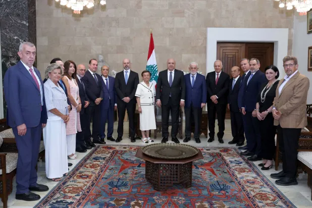الرئيس عون مستقبلاً وفداً من «المؤسسة المارونية للانتشار» (الرئاسة اللبنانية)