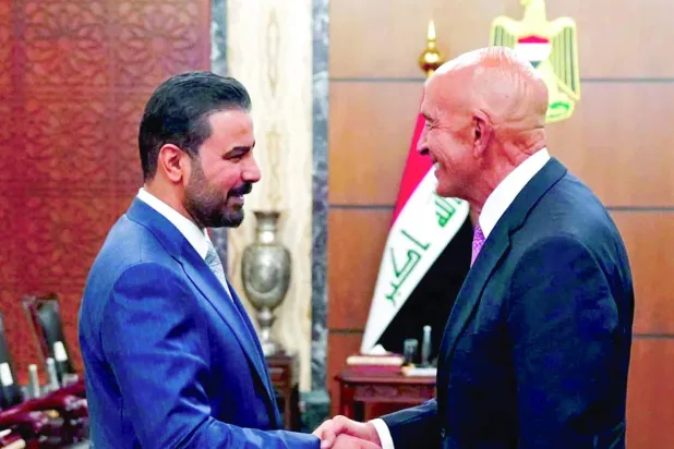 رئيس الوزراء العراقي علي الزيدي خلال لقائه المبعوث الأميركي توم برَّاك في بغداد 16 يونيو 2026 (إعلام حكومي)
