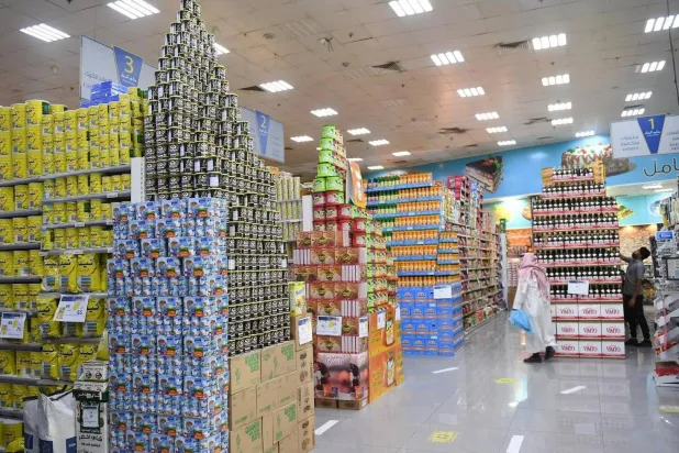 متجر سلع غذائية في السعودية (واس)