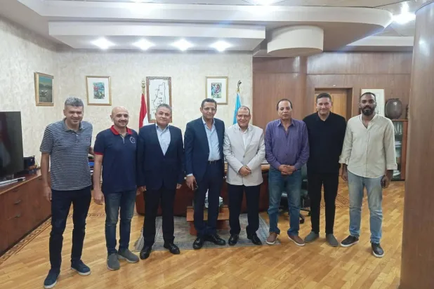 صورة لاجتماع ممثلي نقابتَي العاملين والصحافيين (نقابة الصحافيين المصريِّين)