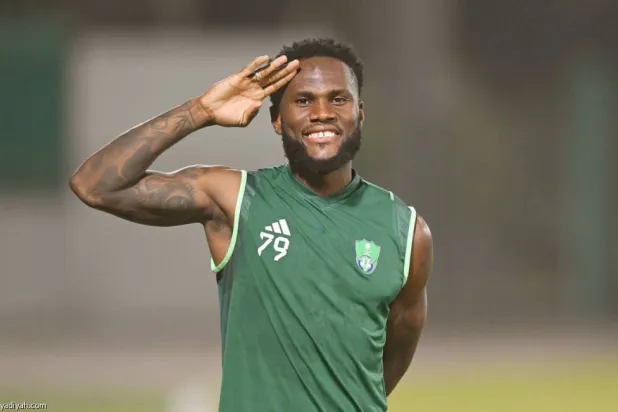 لاعب الوسط الإيفواري فرانك كيسيه (النادي الأهلي)