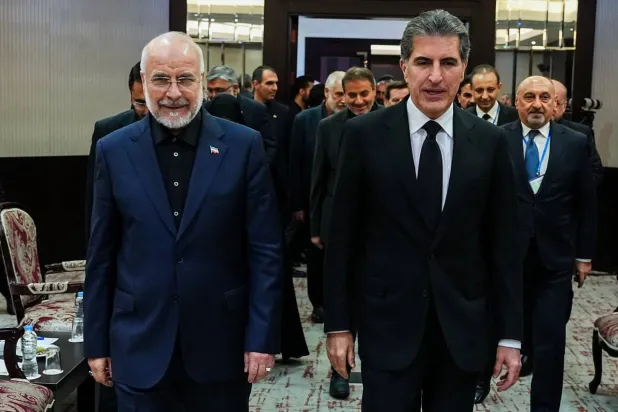قالیباف سیتقبل نيجيرفان بارزاني على هامش مراسم تشييع المرشد السابق علي خامنئي في طهران 3 يوليو الماضي (الخارجية الإيرانية)