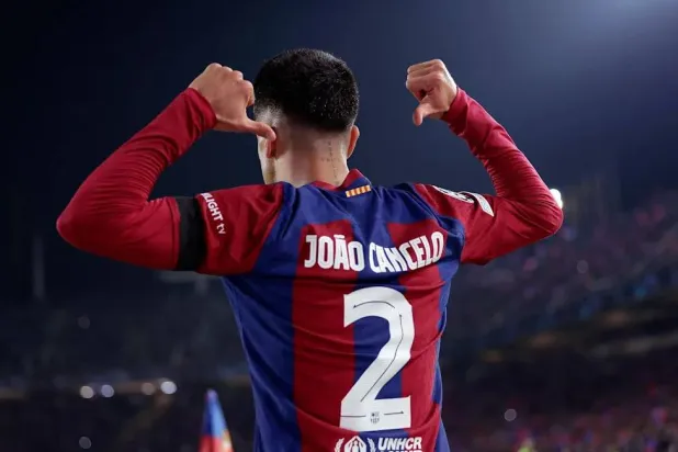 البرتغالي جواو كانسيلو في طريقه إلى برشلونة من جديد (نادي برشلونة)