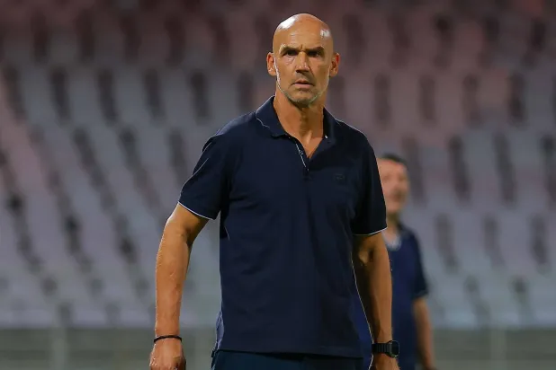 الألماني توماس ليتش مدرب فريق الشباب (تصوير: محمد المانع)