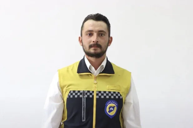 محمد غميرة العامل بالدفاع المدني السوري قضى تحت ظروف معاملة سيئة في مخفر الحفة بريف اللاذقية (حساب وزير الطوارئ)
