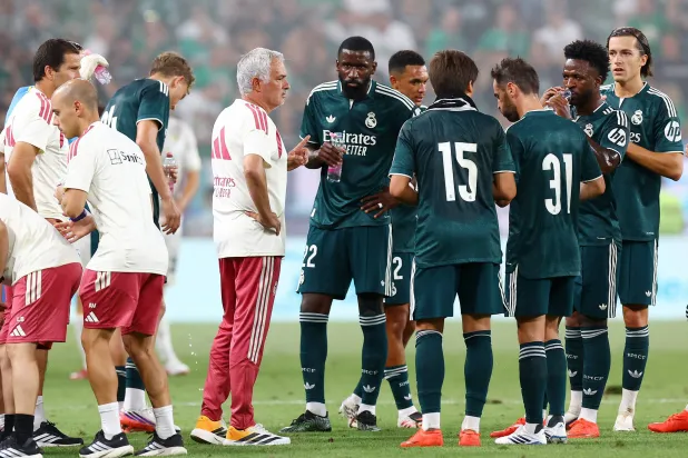 البرتغالي جوزيه مورينيو يستعد لولايته الثانية مع ريال مدريد (رويترز)
