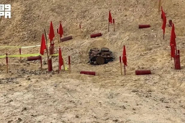 The Masam Project for clearing landmines in Yemen removed 2,157 mines from various areas of Yemen during the second week of August 2026. (SPA)