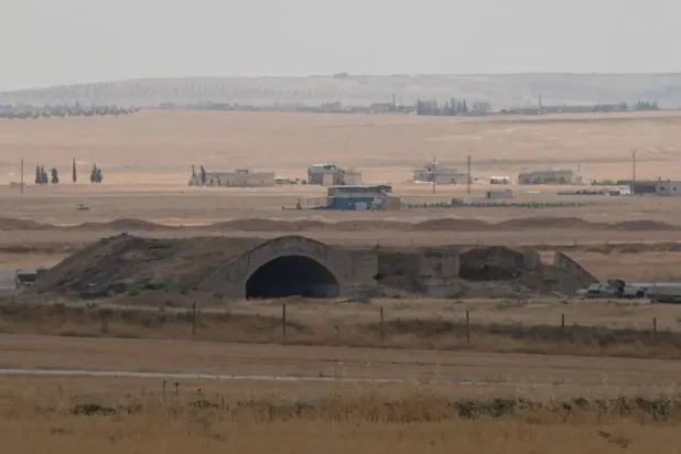 İsrail tarafından dün gerçekleştirilen saldırıların ardından Ebu Zuhur Askeri Hava Üssü (Reuters)