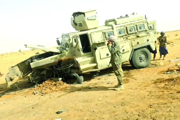 Mali'nin kuzeyindeki Gao kentinde ayrılıkçı silahlı gruplar tarafından düzenlenen saldırıdan (Arşiv-AP)