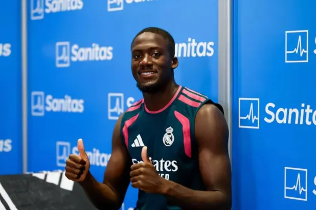إبراهيما كوناتي مدافع ريال مدريد الجديد (نادي ريال مدريد)