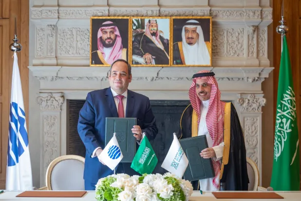 جرت مراسم توقيع الاتفاقية على هامش زيارة ولي العهد السعودي الأمير محمد بن سلمان إلى فرنسا (واس)