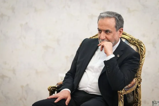 وزیر الخارجية الإيراني يشارك على هامش زيارة قائد الجيش الباكستاني عاصم منير الأثنين (البرلمان الإيراني)