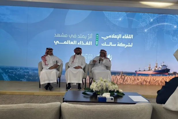 الرئيس التنفيذي لشركة «سالك» خلال مؤتمر صحافي في الرياض (الشرق الأوسط)
