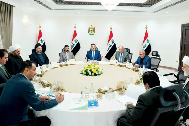 رئيس الحكومة العراقية علي الزيدي خلال حضوره اجتماع «الإطار التنسيقي» في بغداد (واع)