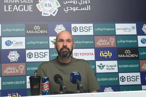 البرازيلي ماوريسيو دولاك مدرب فريق الرياض (الشرق الأوسط)