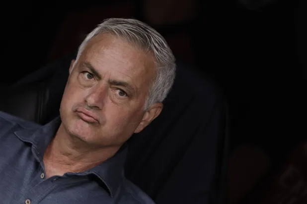 البرتغالي جوزيه مورينيو المدير الفني لريال مدريد (إ.ب.أ)