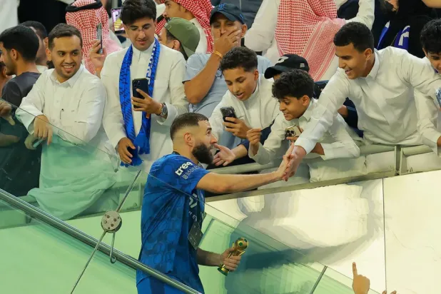 كريم بنزيمة ودع الهلال رسمياً (رويترز)