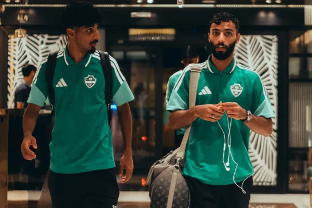جانب من مغادرة فريق الأهلي إلى العاصمة الرياض (النادي الأهلي)