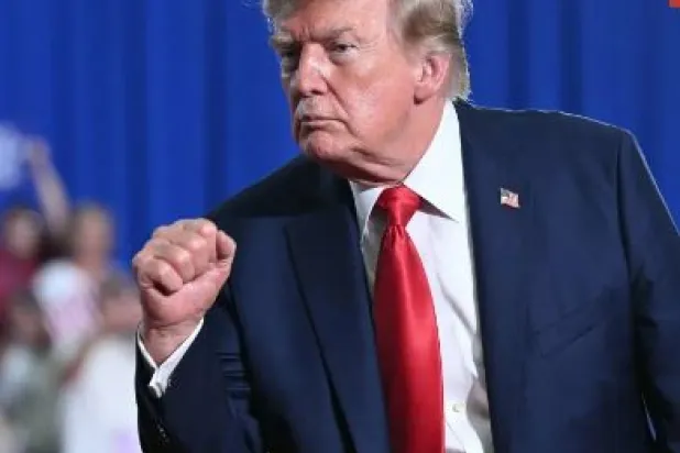 Trump: Hürmüz Boğazı'nı Amerikan toprağı olarak görüyorum ve bölge üzerinde tam kontrole sahibiz