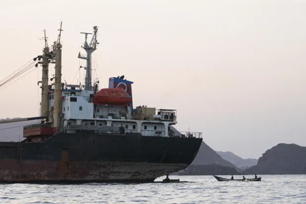 Yemen'deki Husilerin, Kızıldeniz'de saldırıları artırması petrol sektörünü endişelendiriyor (AFP)