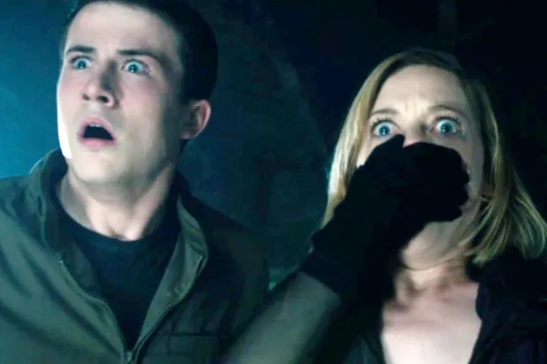 Nefesini Tut, soygun amacıyla gözleri görmeyen bir savaş gazisinin evine giren hırsız çetesinin, tuzaklarla dolu evde kapana kısılmasını konu alıyordu (Sony Pictures Releasing)