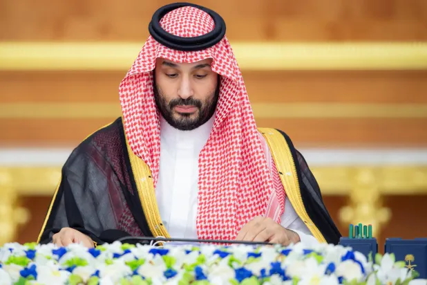 الأمير محمد بن سلمان ولي العهد رئيس مجلس الوزراء السعودي خلال ترؤسه الجلسة في جدة (واس)