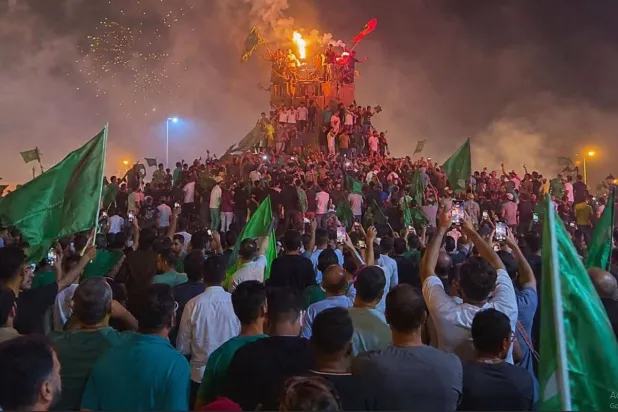 جانب من احتفالات أنصار القذافي في بني وليد بذكرى «ثورة الفاتح» (وسائل إعلام محلية)