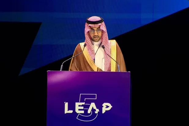 مساعد وزير الاتصالات وتقنية المعلومات د.سلطان بن سعيد خلال كلمته الافتتاحية (الشرق الأوسط)