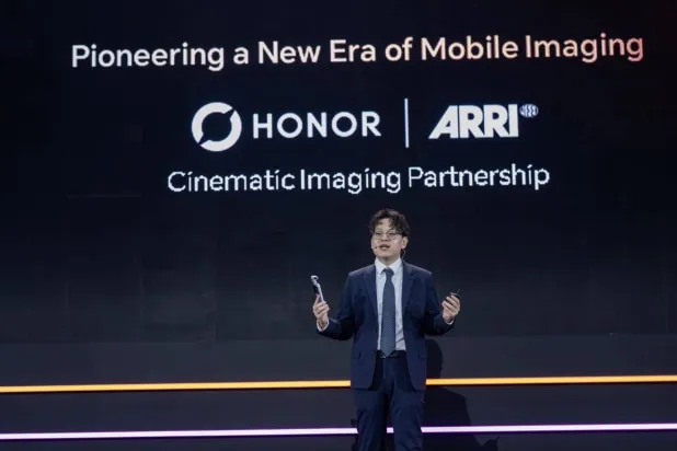 «HONOR» تطلق استراتيجية «Dare to Be» للتحول إلى منظومة عالمية للأجهزة المدعومة بالذكاء الاصطناعي