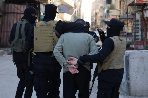 اعتقال عنصر تابع لخلايا «حزب الله» في منطقة السيدة زينب قرب دمشق (أرشيفية-«الداخلية السورية»)