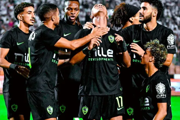 محمد شحاتة يحتفل بهدفه في المباراة (نادي الزمالك)