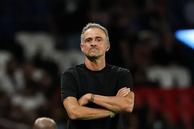  Paris Saint-Germain's Spanish head coach Luis Enrique looks on during the French L1 football match between Paris Saint-Germain (PSG) and AS Monaco at the Parc des Princes stadium in Paris on September 4, 2026. (AFP) 