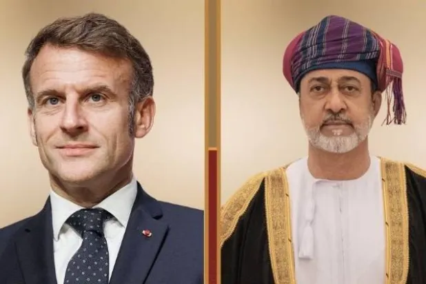 سلطان عُمان هيثم بن طارق والرئيس الفرنسي إيمانويل ماكرون (العمانية)