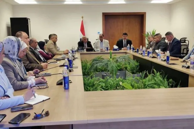 وزير الري المصري هاني سويلم يستقبل وفداً فنياً رفيع المستوى من وزارة الموارد المائية العراقية لتعزيز التعاون وتبادل الخبرات (الري المصرية)