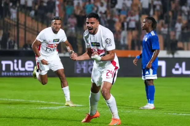 محمد إسماعيل يحتفل بهدف التقدم للزمالك في مرمى أبو قير (نادي الزمالك)