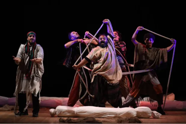 جانب من عرض «الناعشون» (إدارة المهرجان)