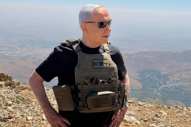 09 September 2026, Israel, Northern Command: Israeli Prime Minister Benjamin Netanyahu observes operational activity from an Israeli military observation post on Mount Hermon near the Israeli Syrian border. (dpa)