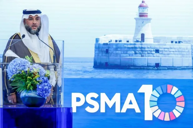 الدكتور علي الشيخي أكد أن السعودية تنظر إلى البحار والمحيطات بوصفهما إرثاً مشتركاً وركيزة للأمن الغذائي والتنمية (واس)