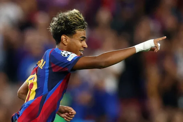 Soccer Football - UEFA Champions League - FC Barcelona v Feyenoord - Spotify Camp Nou, Barcelona, Spain - September 9, 2026 FC Barcelona's Lamine Yamal celebrates scoring their fourth goal REUTERS/Albert Gea    