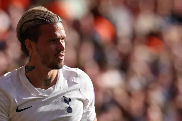 Tottenham Hotspur's Ukrainian midfielder #27 Mykhailo Mudryk reacts during the English Premier League football match between Nottingham Forest and Tottenham Hotspur at The City Ground in Nottingham, central England, on September 5, 2026. (Photo by Adrian Dennis / AFP)